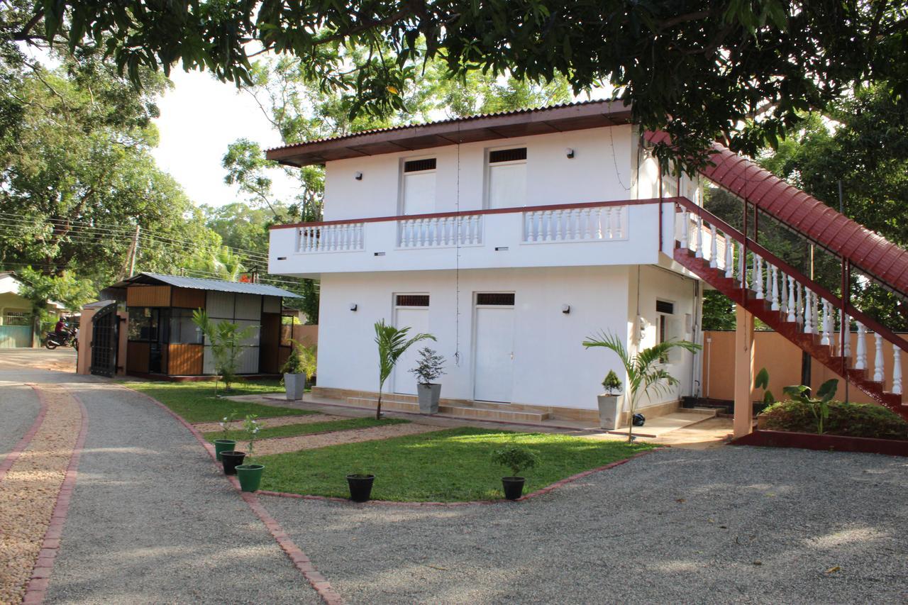 Nirmala Hotel And Restaurant Polonnaruwa Zewnętrze zdjęcie