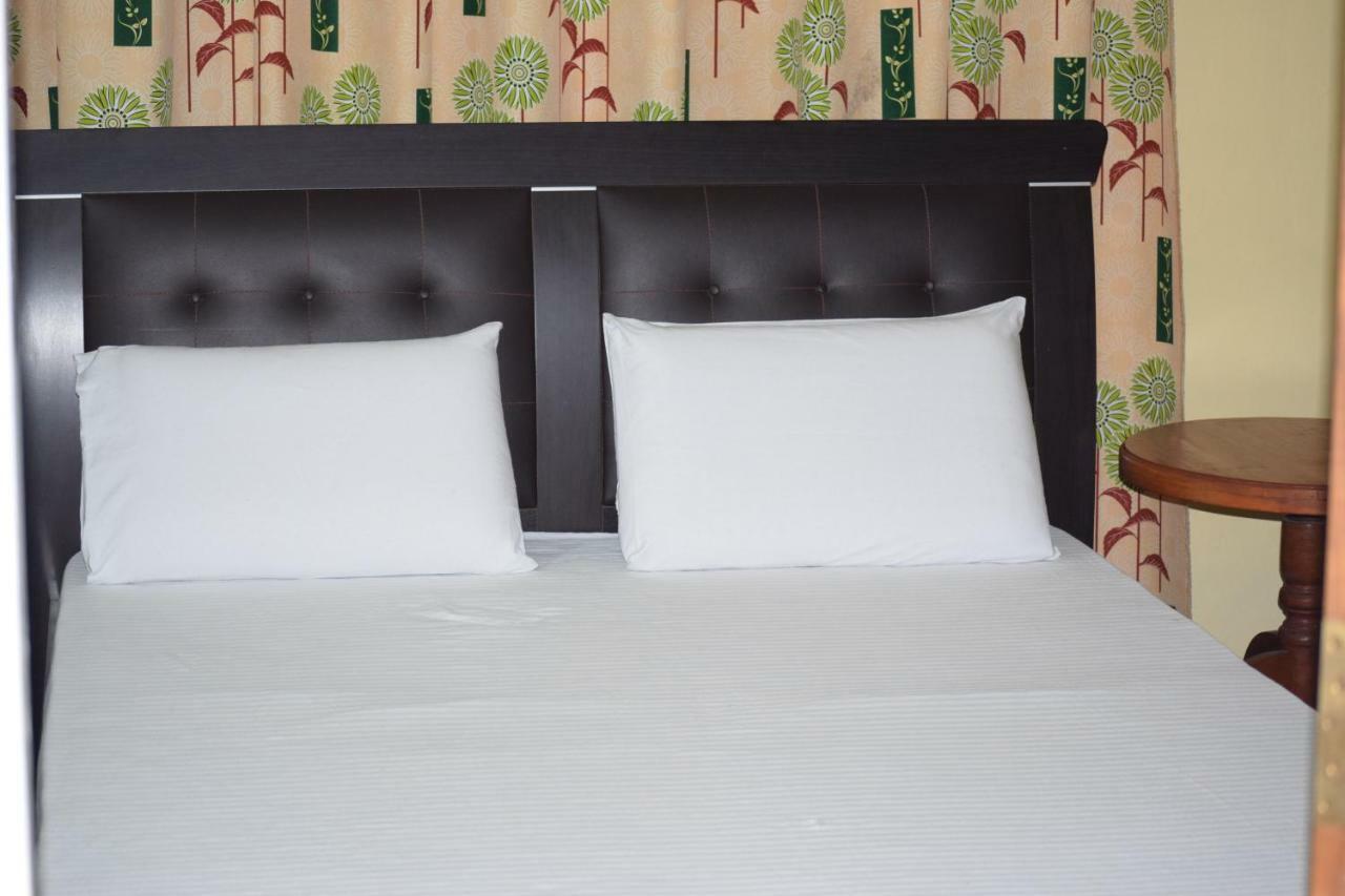 Nirmala Hotel And Restaurant Polonnaruwa Zewnętrze zdjęcie